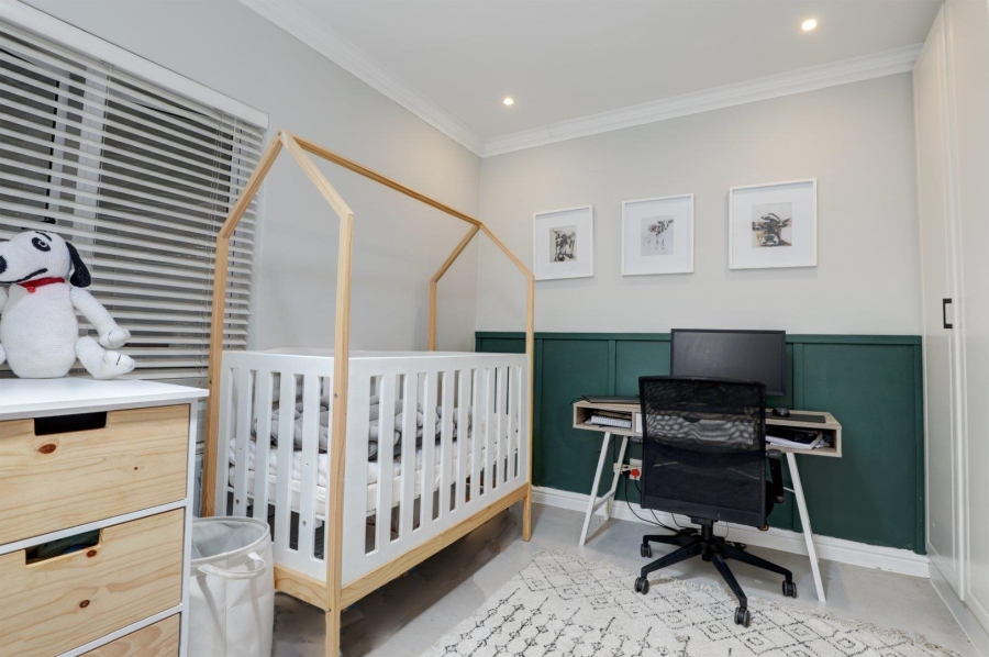 4 Bedroom Property for Sale in Van Riebeeckshof Western Cape